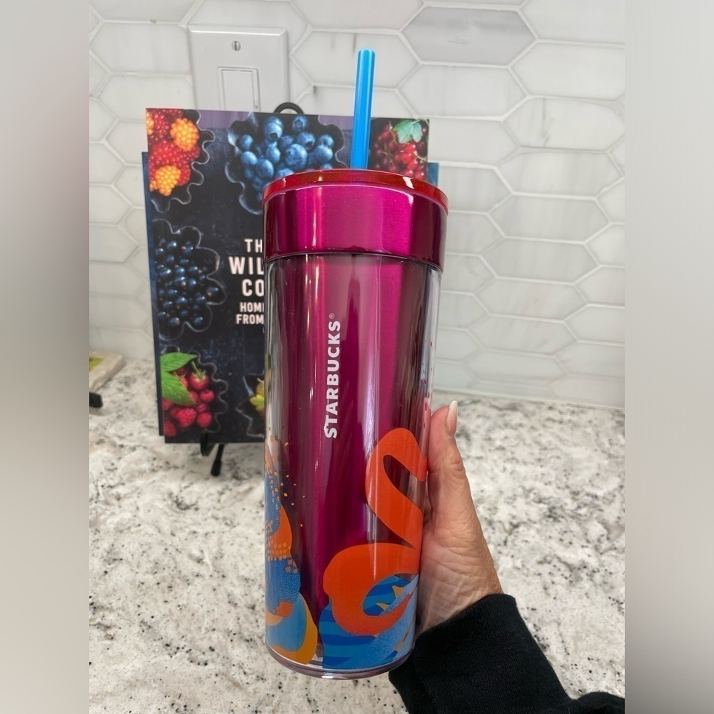 Starbucks 2024 Summer Magenta Floral SS Grande Tumbler. NEW with tag. So pretty!